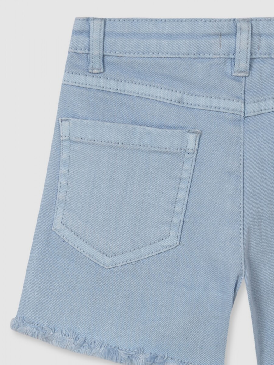 Pantalon Corto Con Bordados Azul Claro