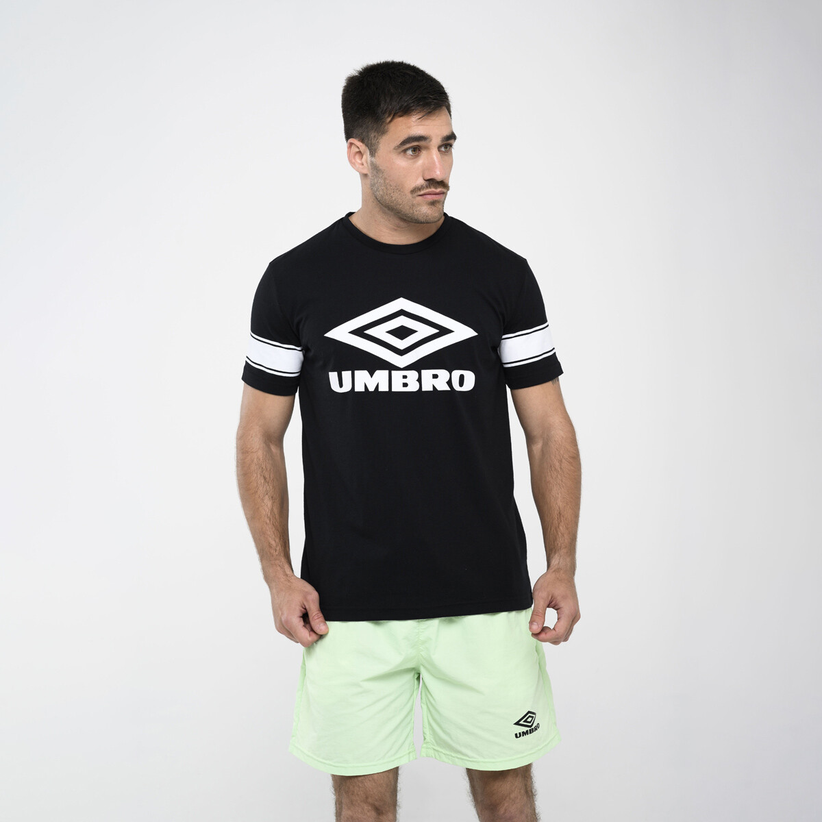 Remera Antique Umbro Hombre - 029 