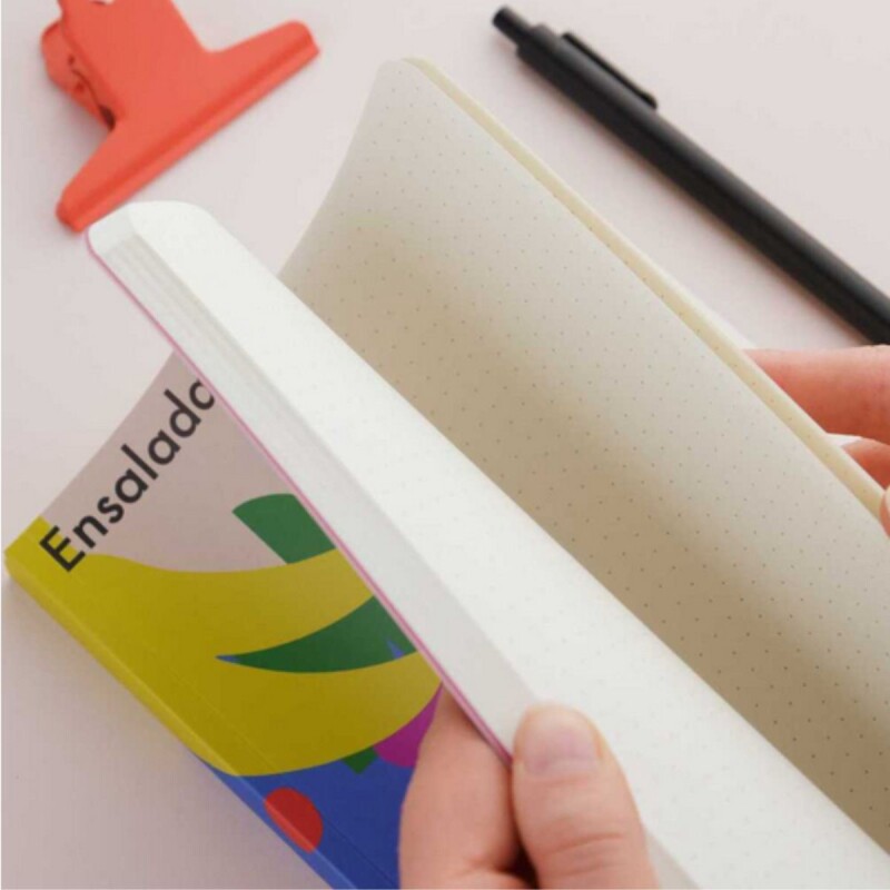 Cuaderno cocido A5 punteado Cuaderno cocido A5 punteado