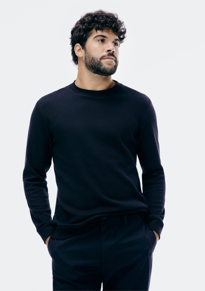 CAMISETA DE MANGA LARGA EN TELA TEXTURIZADA - NEGRO 