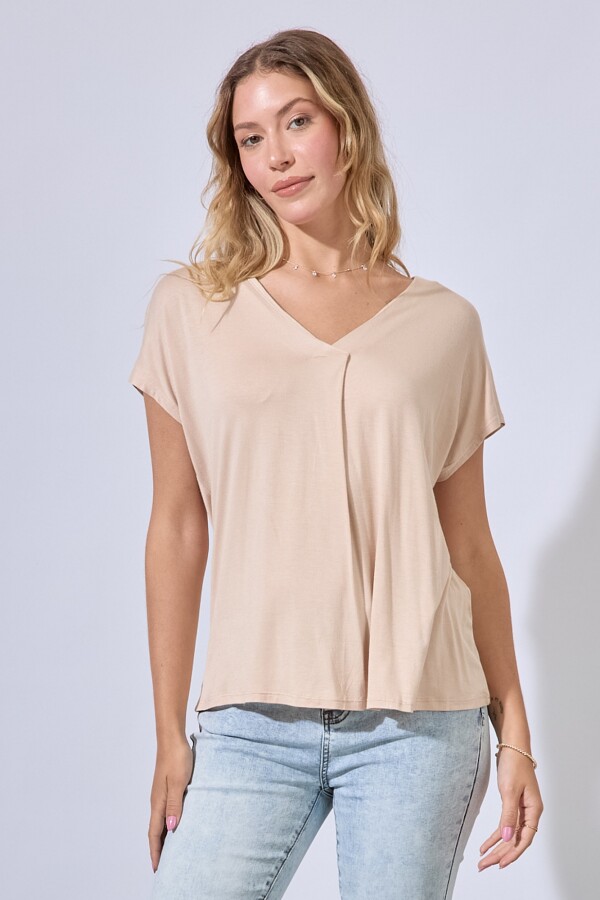 Remera Escote V BEIGE