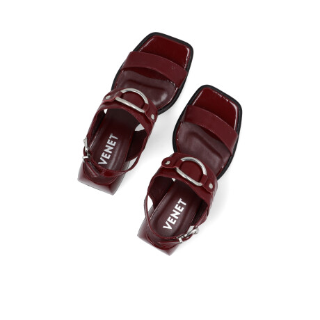 SANDALIAS CUERO - VENET CIRUNHA BORDO