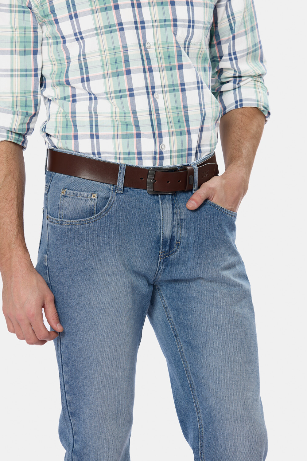 PANTALÓN DE JEAN CLÁSICO Azul claro