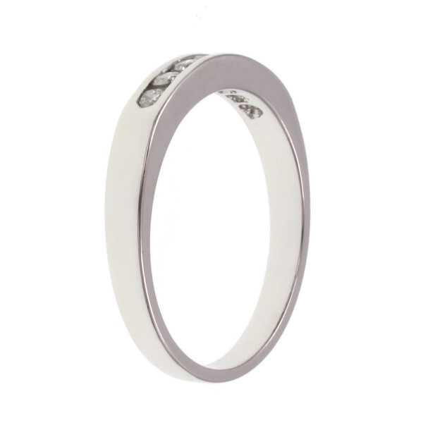 Anillo medio sin fin Chana S en oro blanco 18k con brillantes Anillo medio sin fin Chana S en oro blanco 18k con brillantes