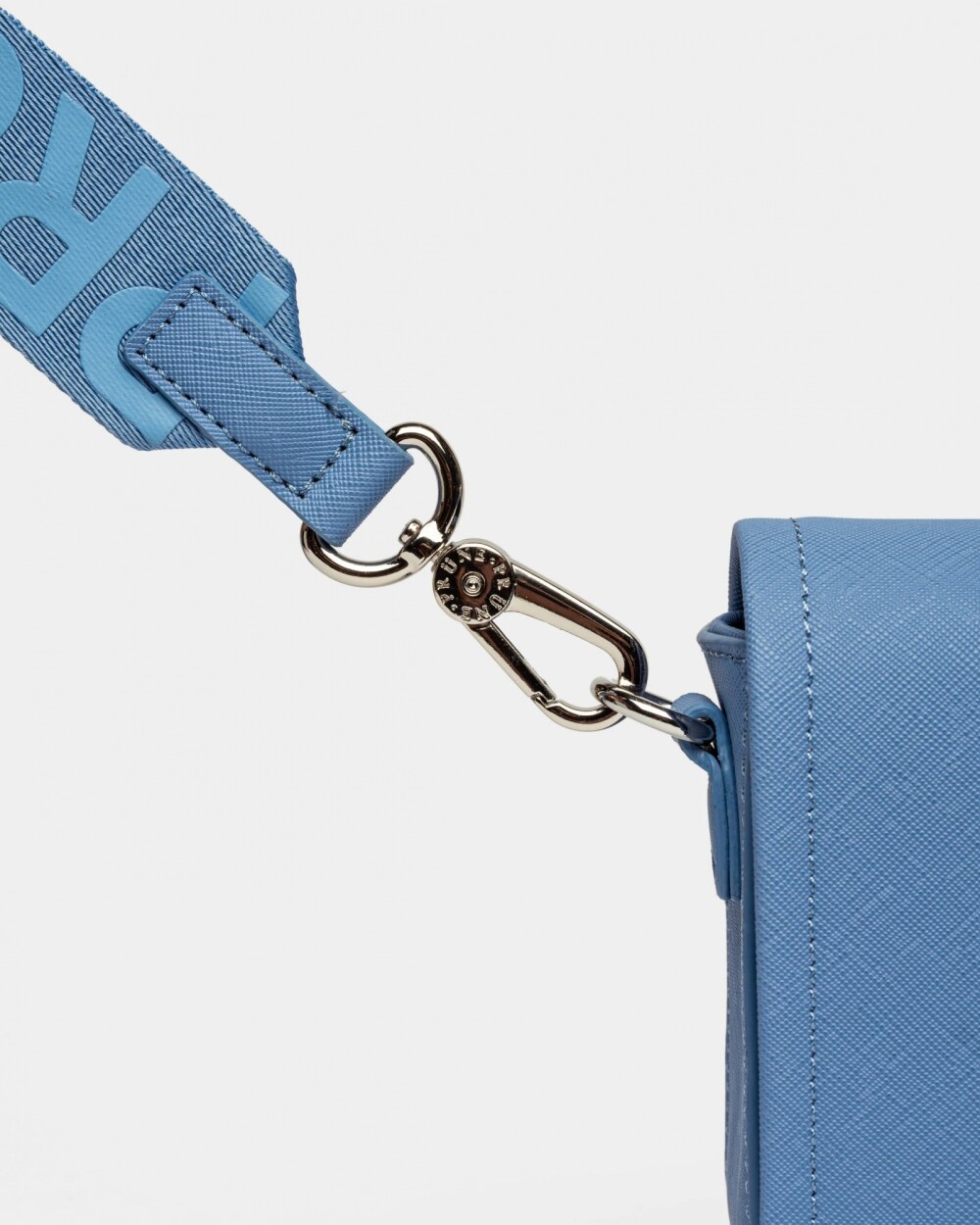 Bandolera The Flap Penny en efecto cuero saffiano Coast Blue