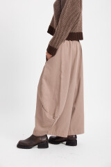 Pantalon Versatil Beige