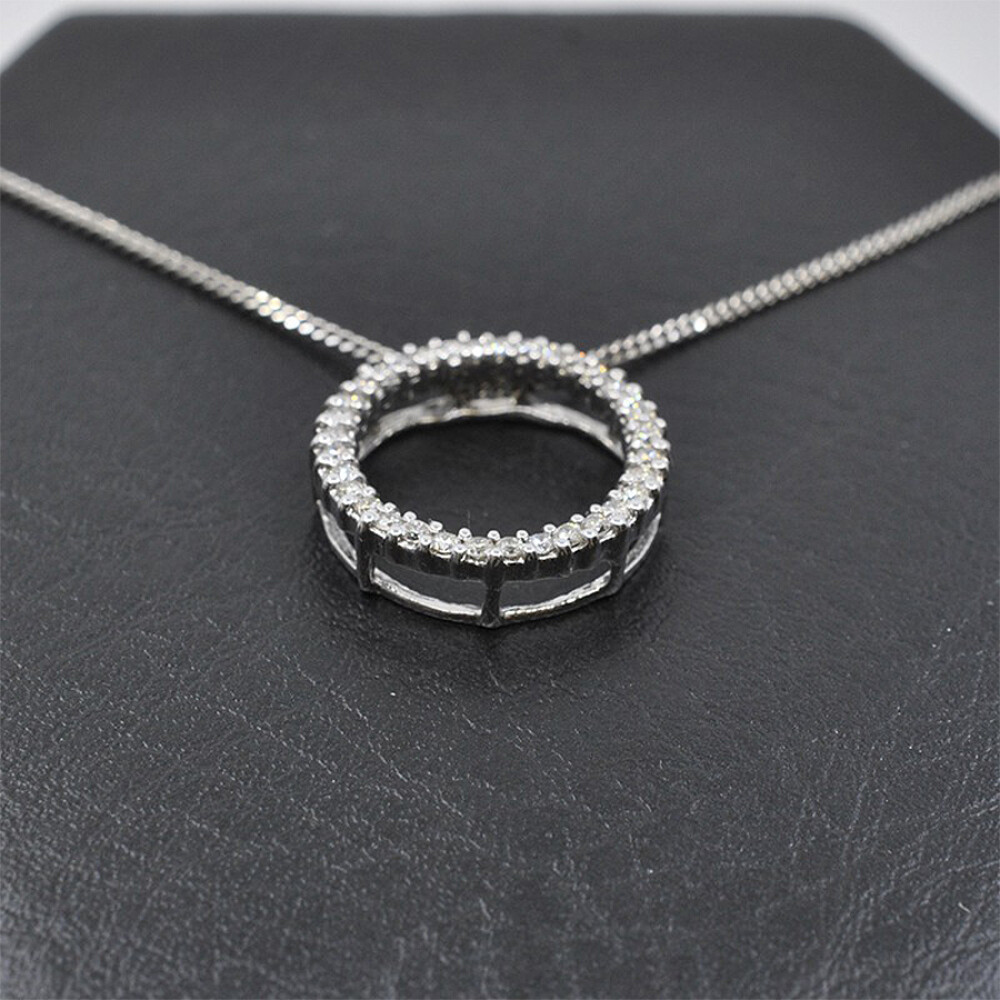 Colgante En Oro 18K Blanco Y Brillantes Colgante En Oro 18K Blanco Y Brillantes