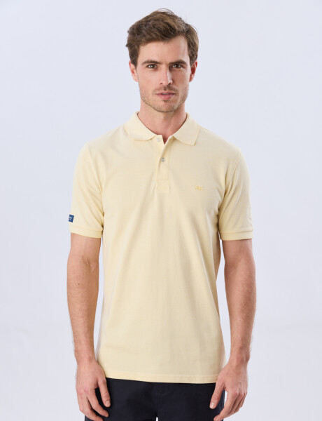 REMERA POLO LISA PIQUÉ Amarillo