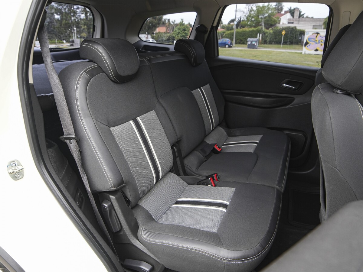 Chevrolet Spin Active LTZ 1.8 Extra Full| Permuta / Financia Chevrolet Spin Active LTZ 1.8 Extra Full| Permuta / Financia