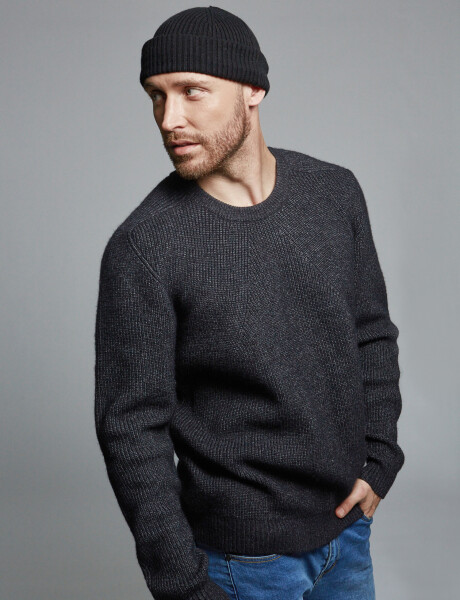 Sweater basico negro melange