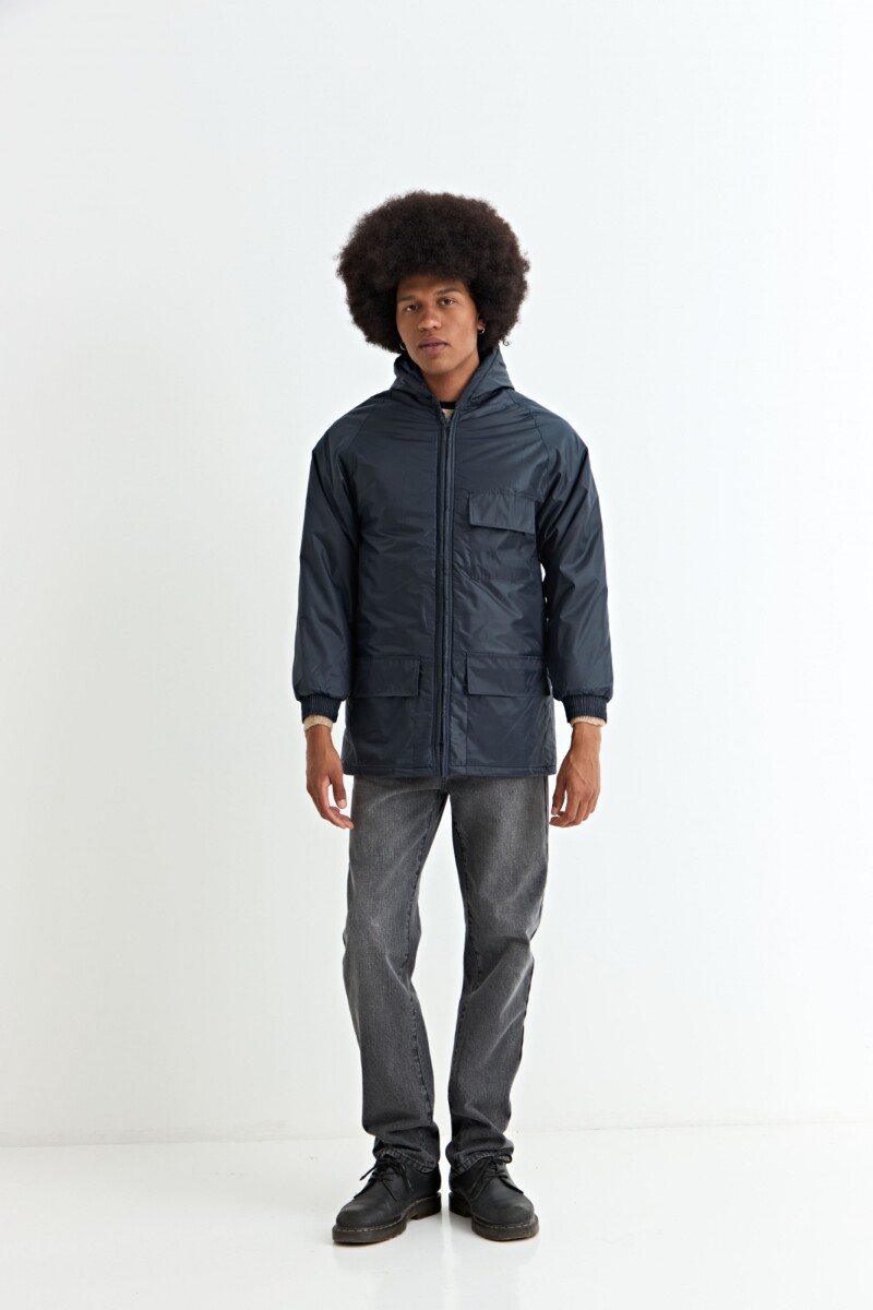 Campera de nylon con bolsillos AZUL MARINO