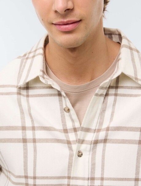 CAMISA DE FRANELA A CUADROS BEIGE