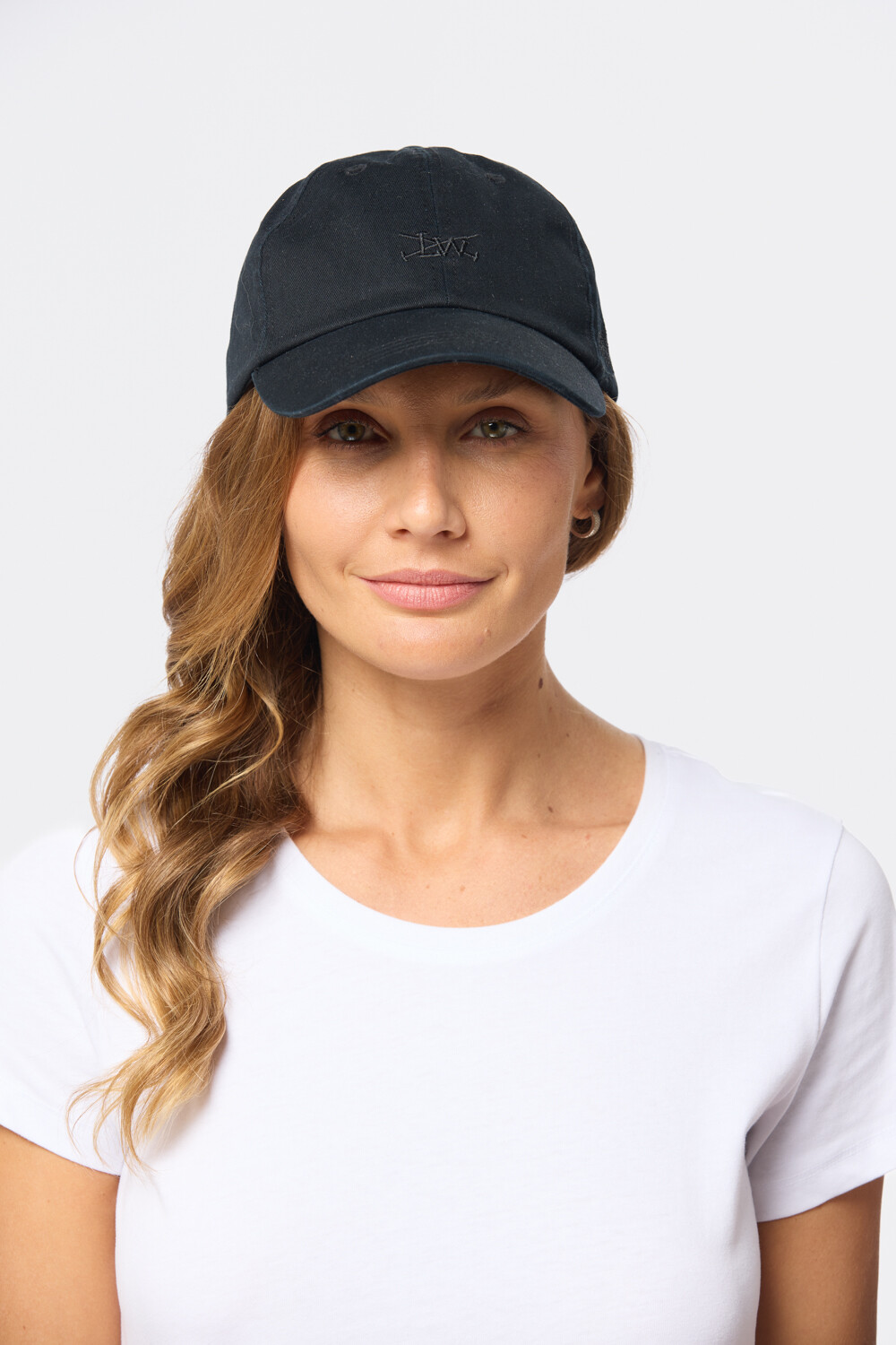 GORRO CON VISERA DE LONA Negro