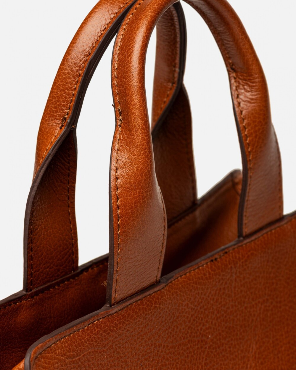 Cartera de mano Mila en cuero liso Cuoio