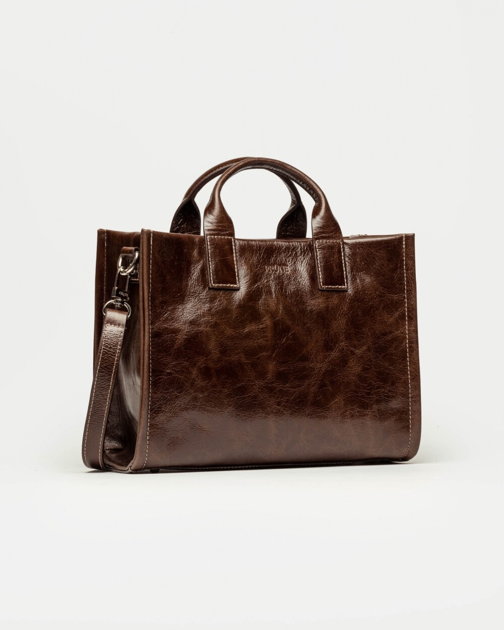 De Mano Capri En Cuero Grabado Croco Arizona Marron