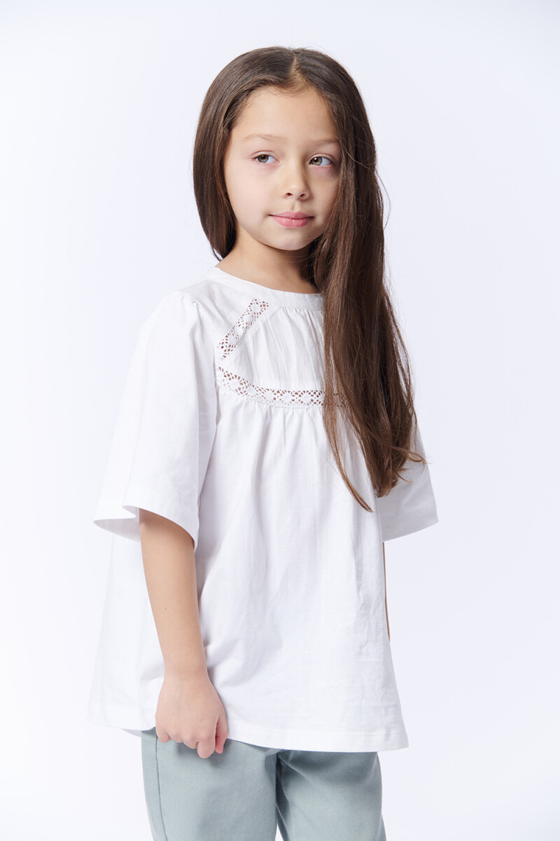 Blusa manga corta broderie Cruda