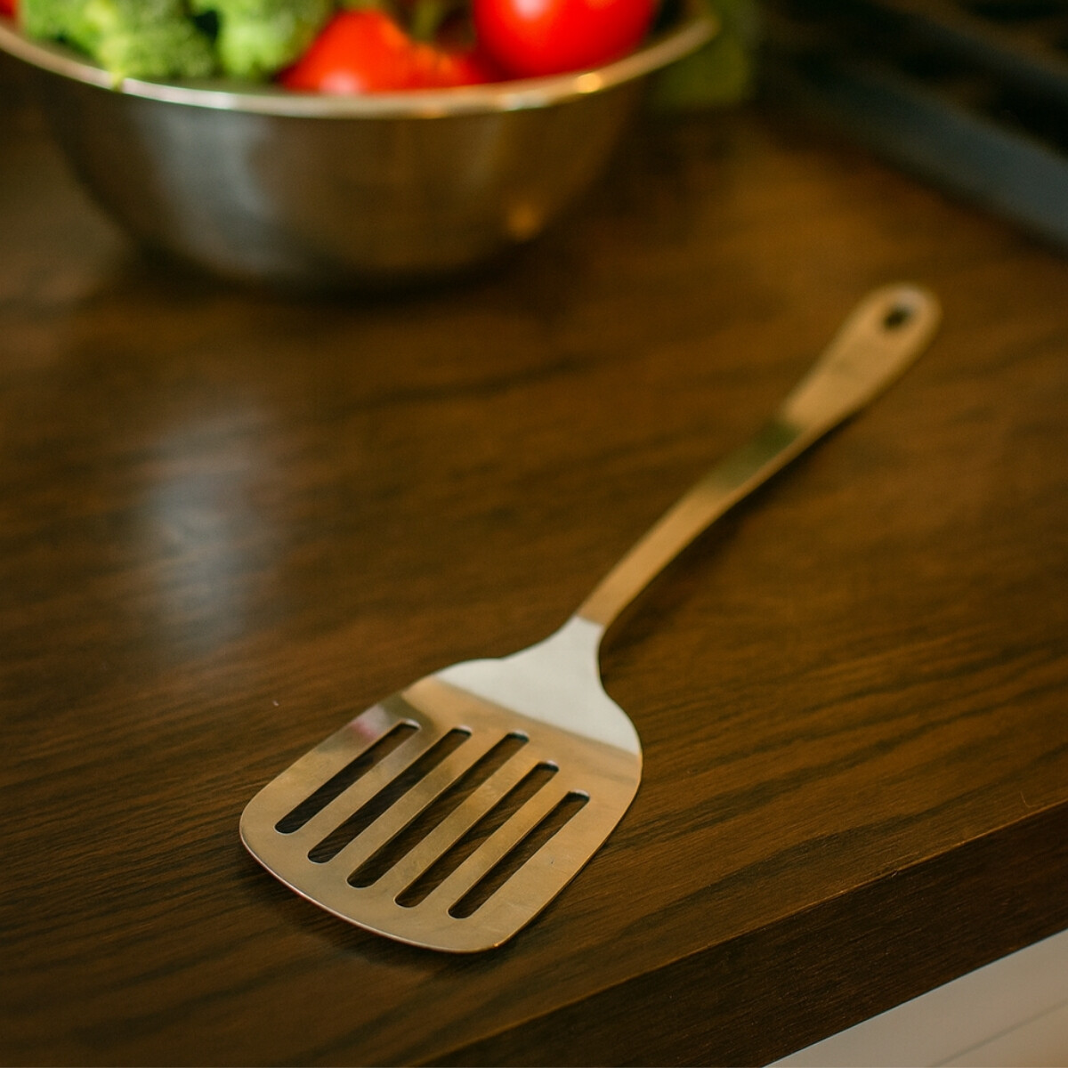 Espátula inox. Monoblock perforada 