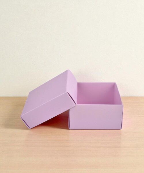 Caja Cuadrada 8x8x4,5 cm LILA
