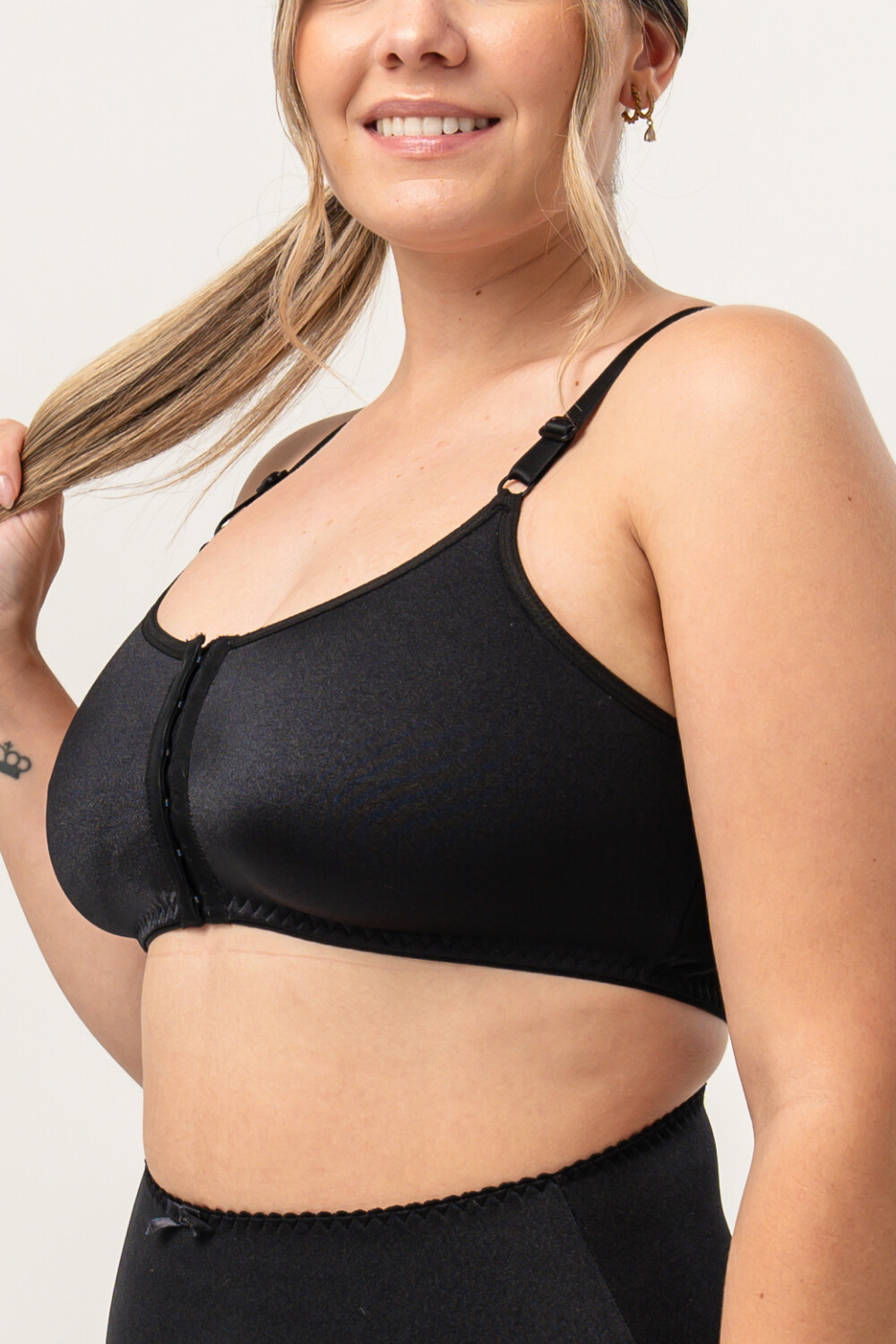 Top corrector Jazmín Negro