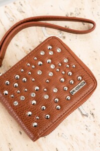 Billetera Tachas Marron
