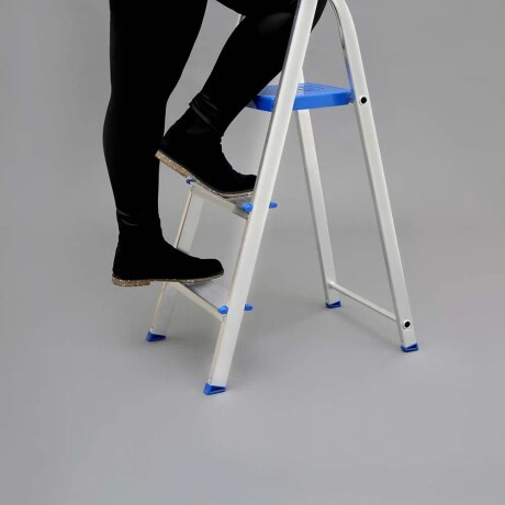 Escalera en Aluminio de 3 Escalones Plegable Mor Plateado