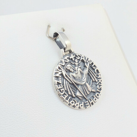 Medalla religiosa de plata 925, San Cristobal (protector de los choferes), diámetro 21,5mm. Medalla religiosa de plata 925, San Cristobal (protector de los choferes), diámetro 21,5mm.