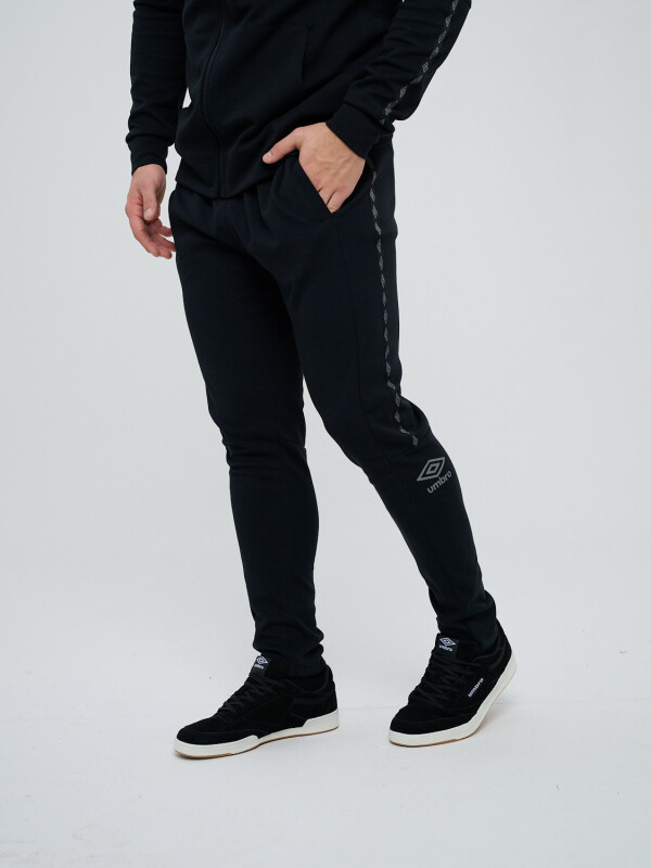 PANTALÓN JOGGER TERRACE Umbro Hombre 002