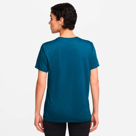 Remera Nike Dri-Fit Tee Rlgd Lbr de Mujer Verde