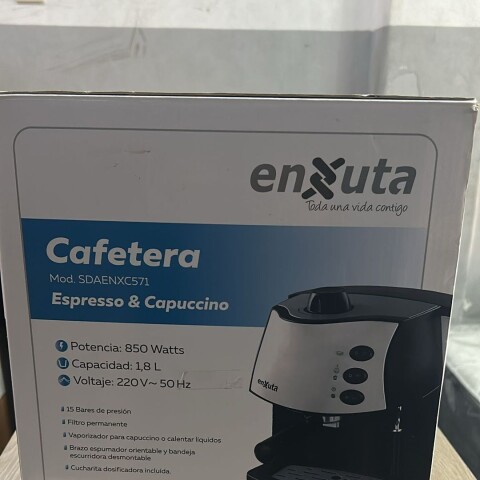 Cafetera Espresso y Capuccino Enxuta 850 Watts 15 Bares de Presión Cafetera Espresso y Capuccino Enxuta 850 Watts 15 Bares de Presión