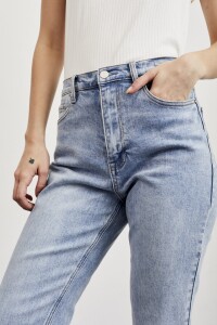 Wide Leg Jean