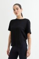 Remera con tajo NEGRO
