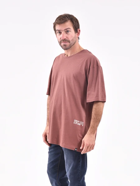 REMERA DEN MARRON