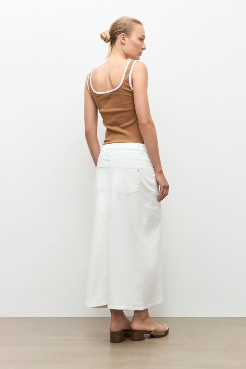 Falda de jean con tajo blanco