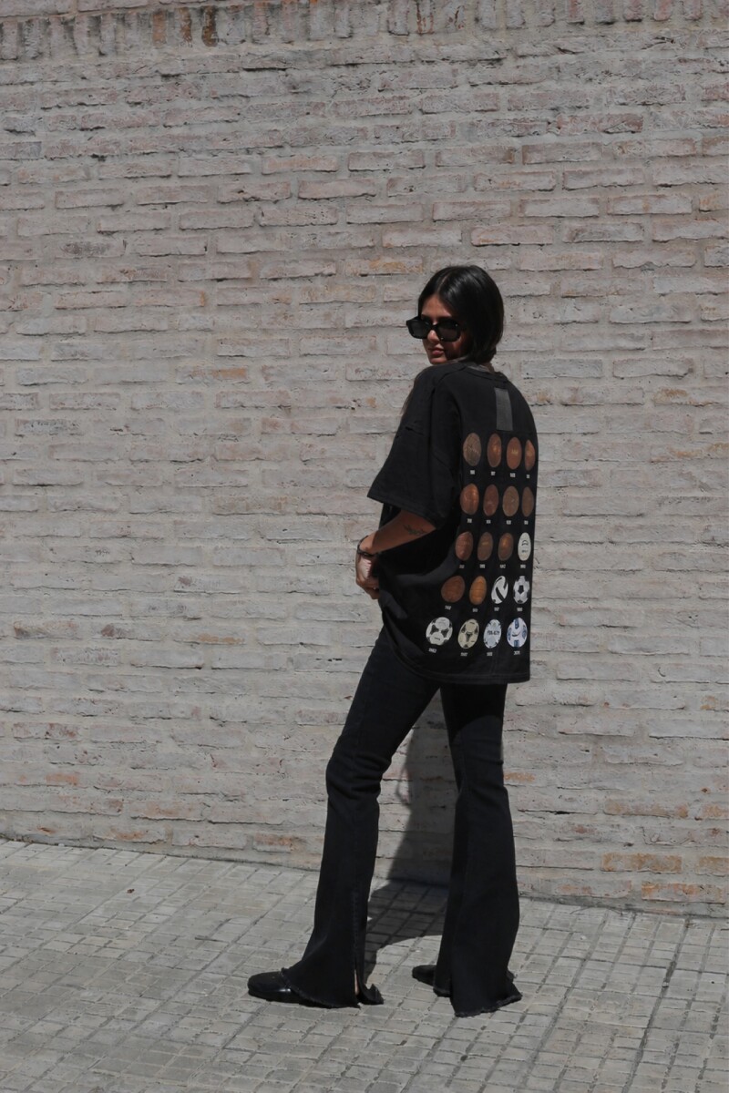 Remera Histrodra - NEGRO 