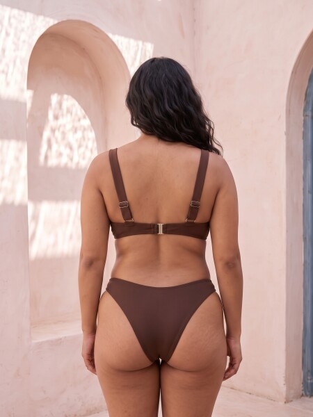 TOP HALTER MERI CON COPA REMOVIBLE CHOCOLATE