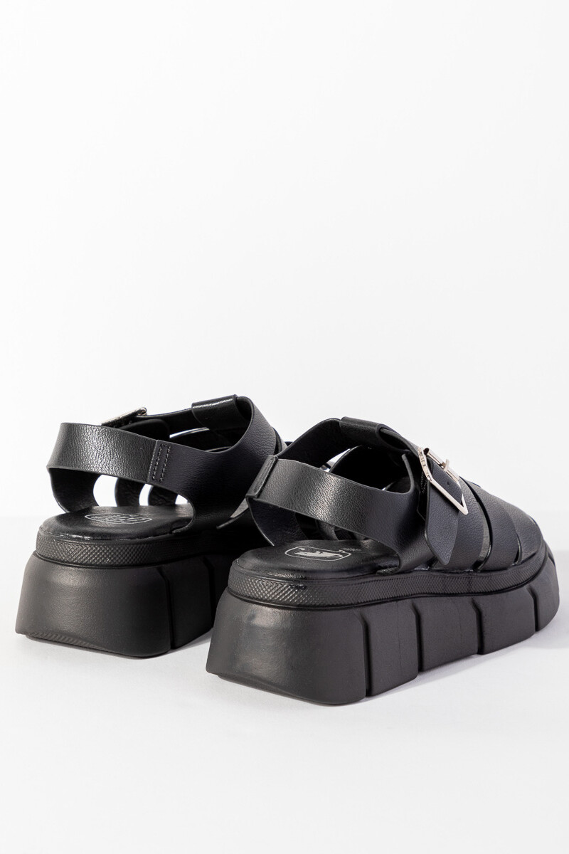 SANDALIA GROMMET Negro
