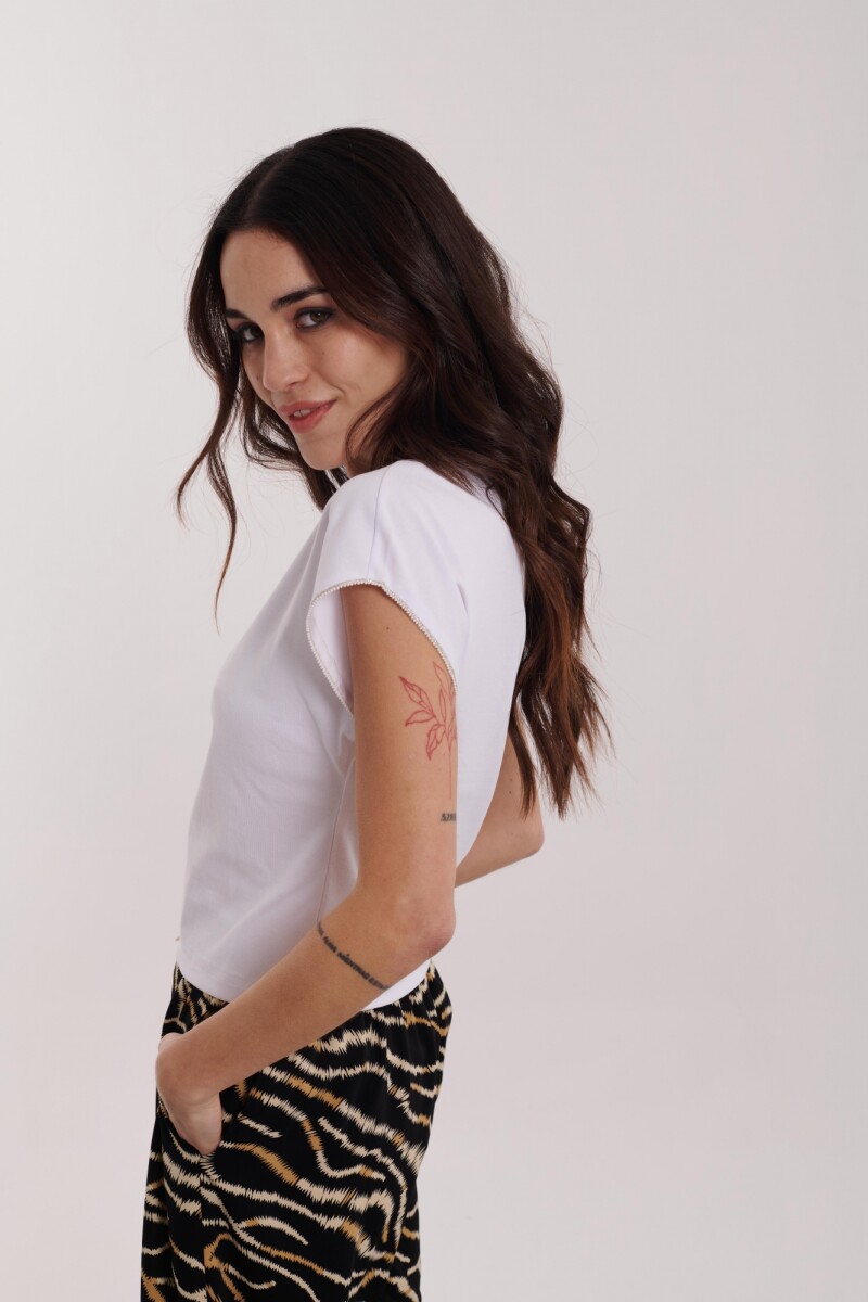 REMERA JUSTINA BLANCO