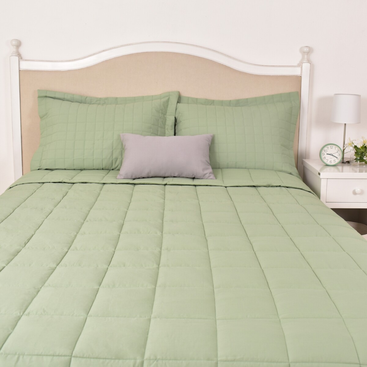 Edredon Col. Basic Verde - 250x240 