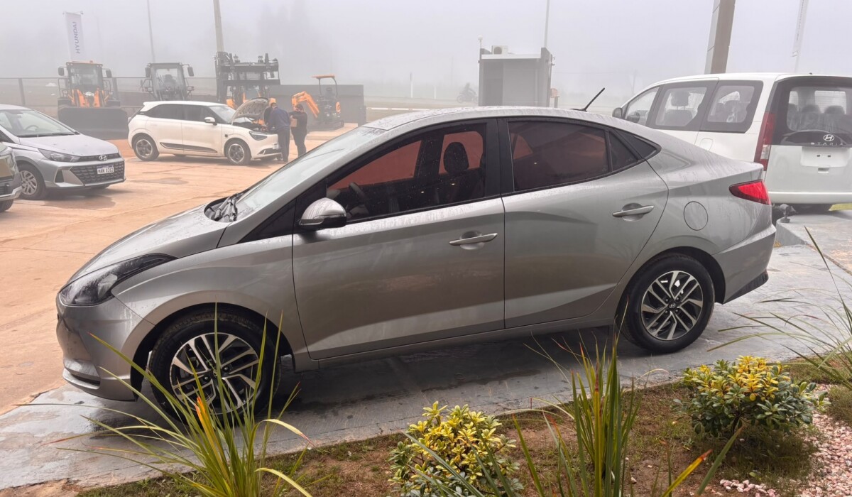 Hyundai HB20S 1,0 Premium - 2023 Hyundai HB20S 1,0 Premium - 2023