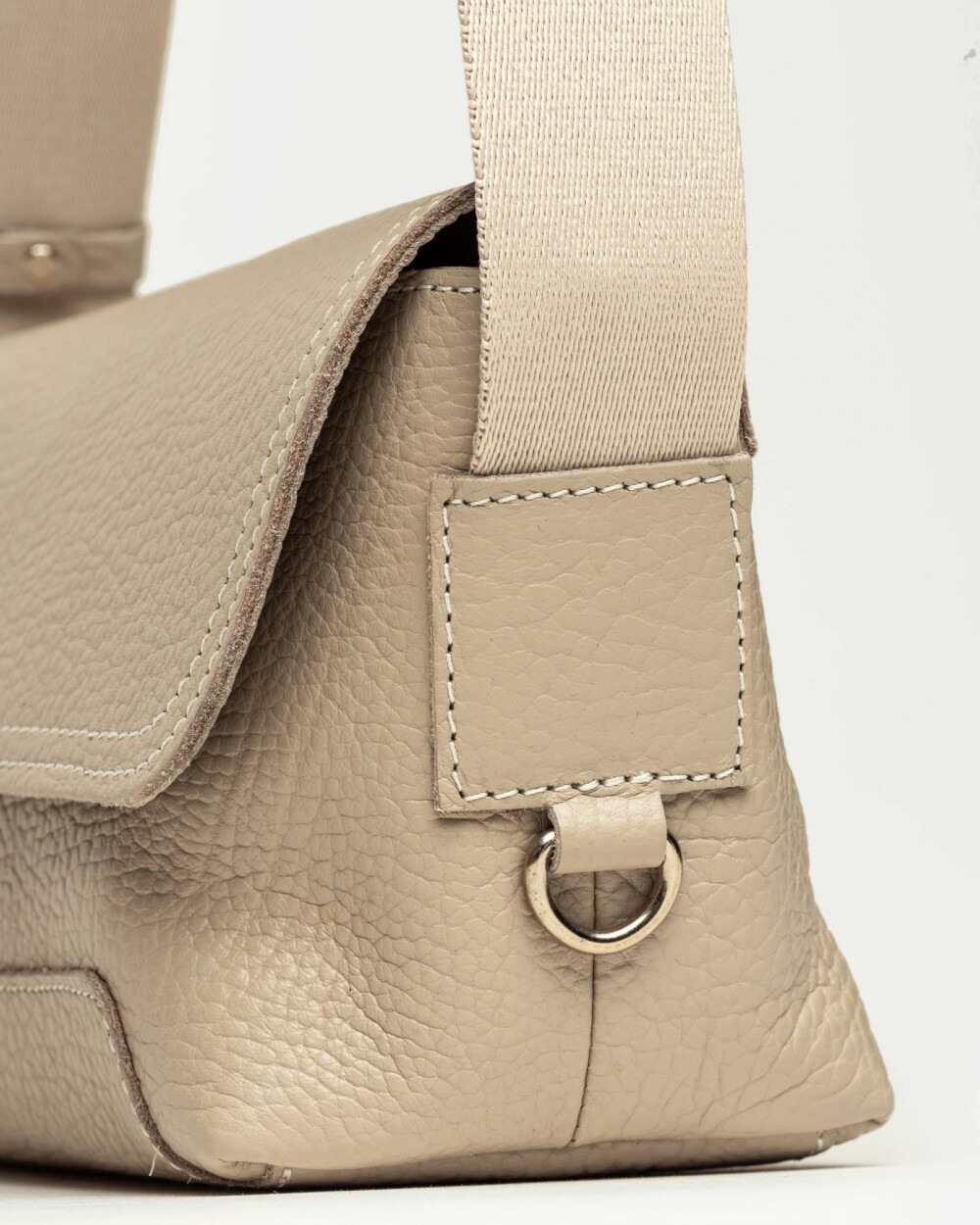 Mini bag Juliette en cuero graneado Vison