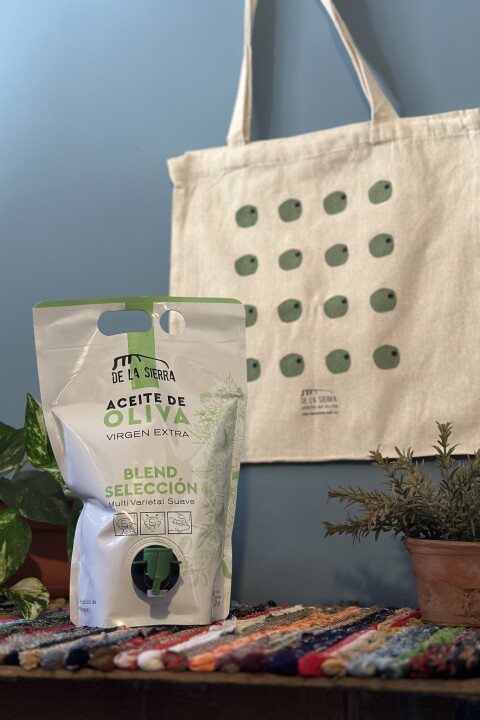 Aceite de Oliva - BLEND SELECCIÓN / 1,75 litros - DOY PACK + TOTE BAG Aceite de Oliva - BLEND SELECCIÓN / 1,75 litros - DOY PACK + TOTE BAG