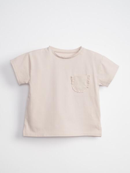 Remera manga corta con bolsillos broderie Cruda