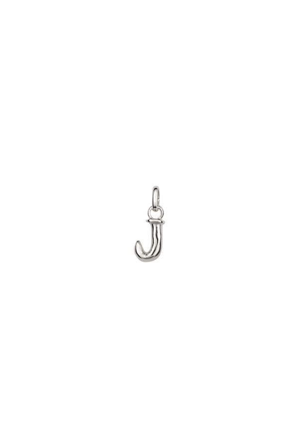 CHARM DE ALEACION DE METALES BAÑADO EN PLATA DE LEY CON FORMA DE LETRA J CON ARGOLLA Charm