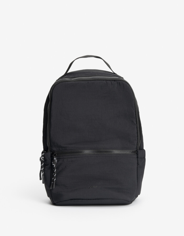 Mochilas Urbanas Nylon Mochila Con Bolsillo Delantero Y Laterales. - Negro