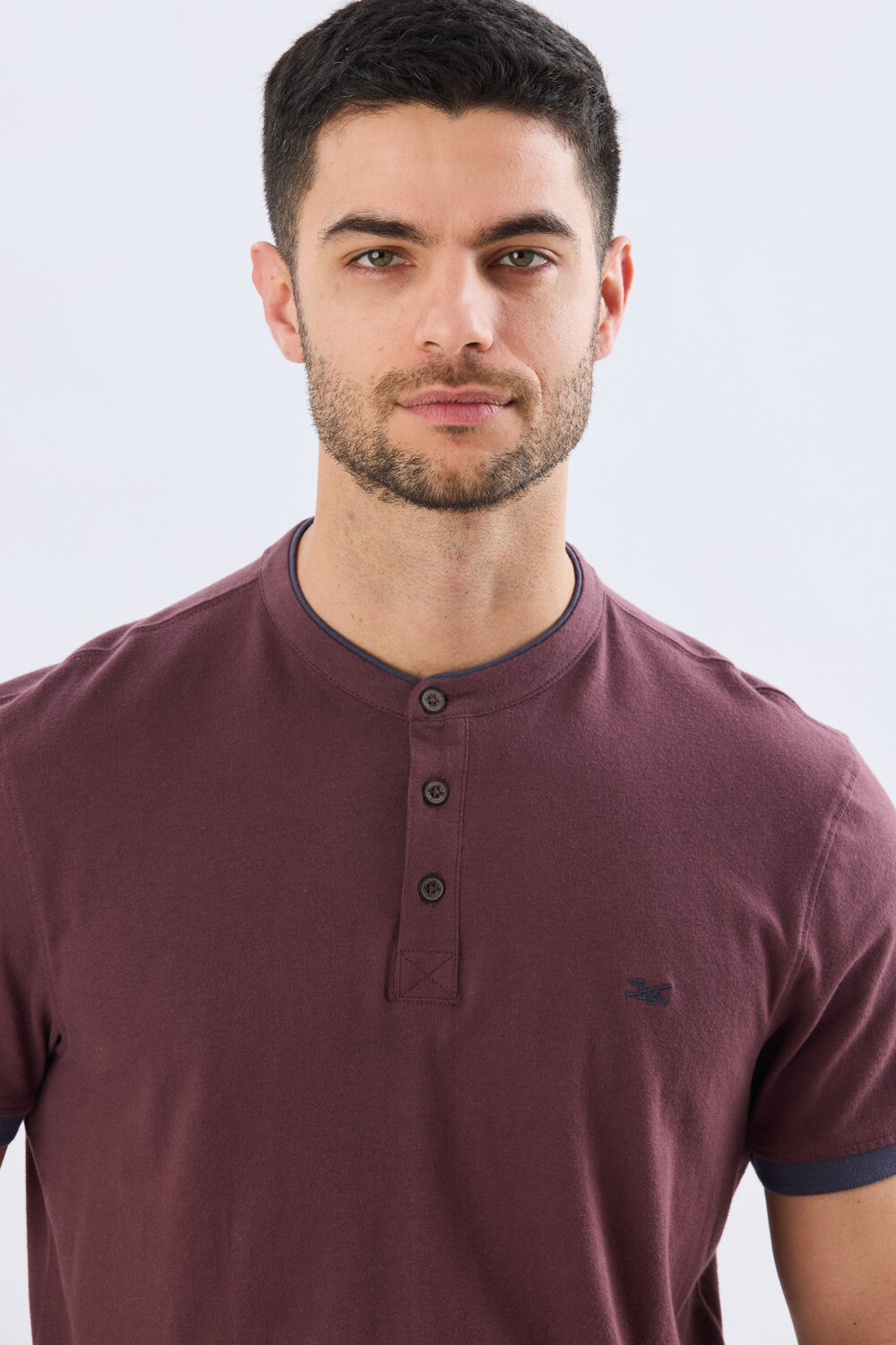 REMERA POLO CUELLO MAO Bordo