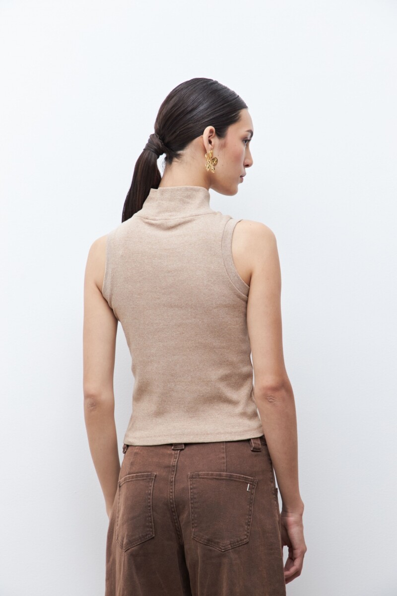 Top canalé tostado melange