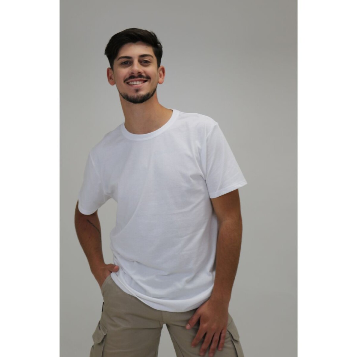 Camiseta Clásica / Básica - Blanco 