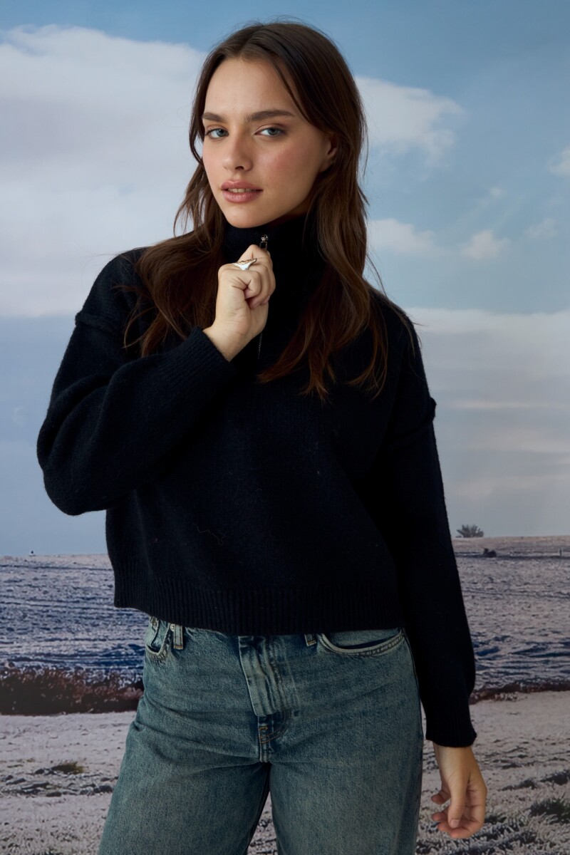 Sweater con cierre negro