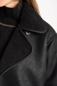 Gamulán Con Corderito Negro