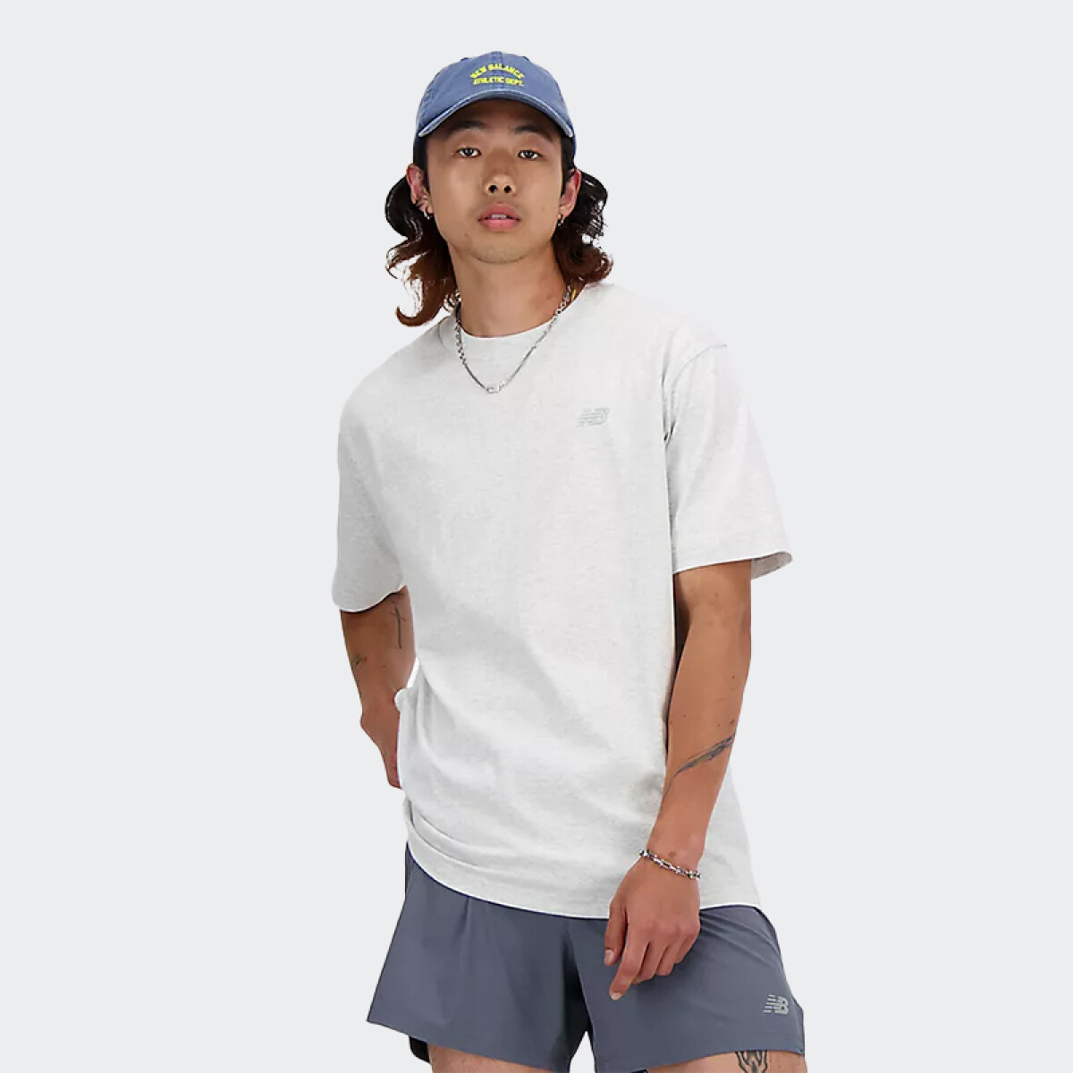 Remera New Balance Athletics Cotton - Gris 